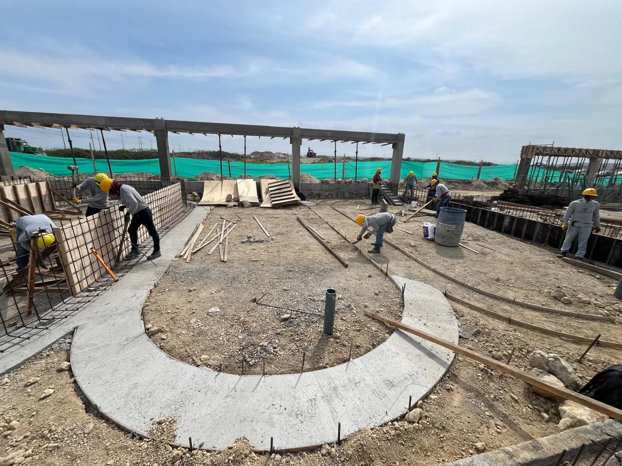 Cimentación circular ejecutada durante el proceso constructivo